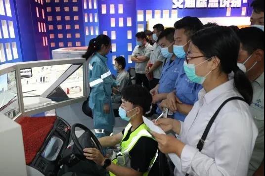 模擬駕駛體驗